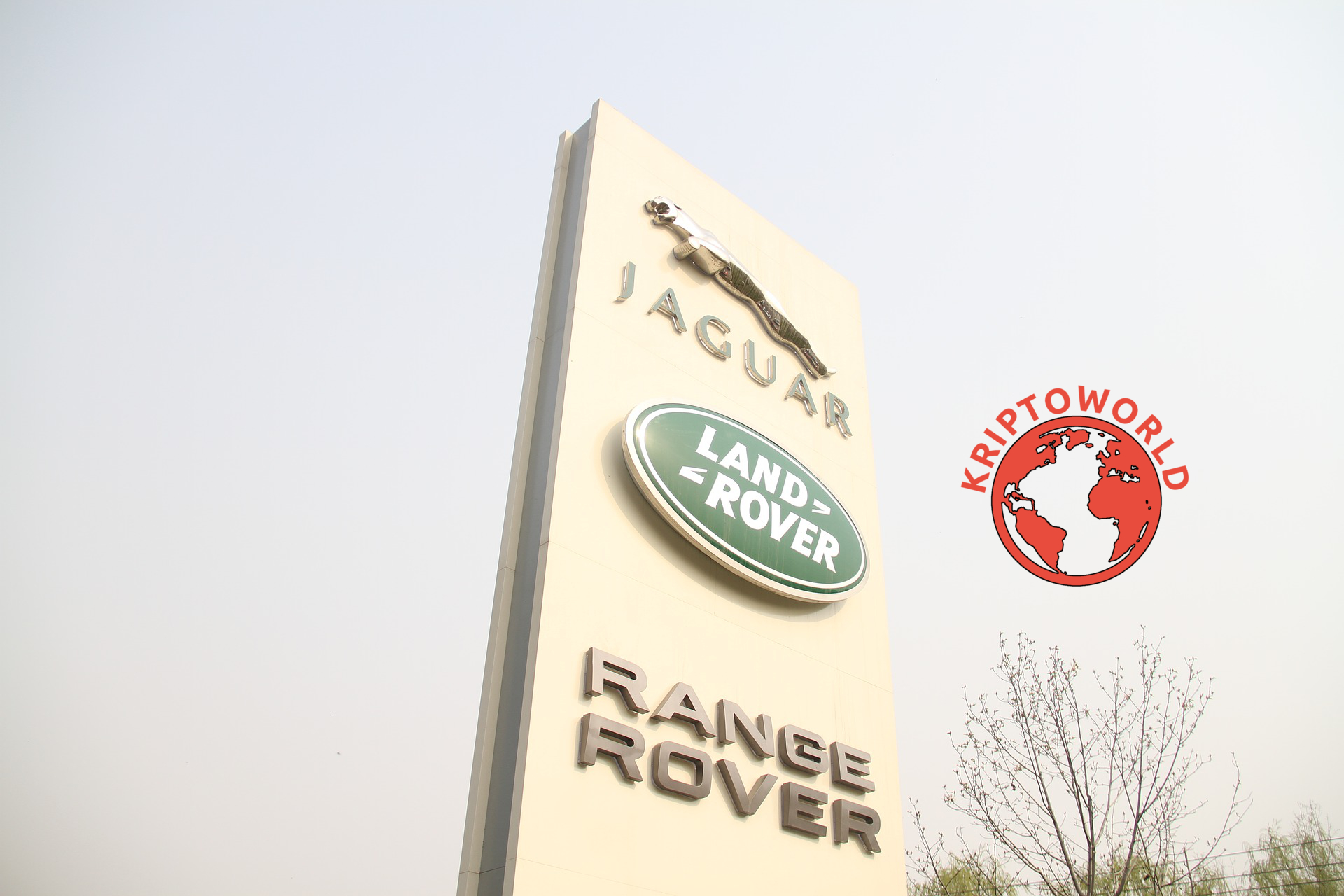 Kriptopénzzel jutalmazná a sofőröket a Jaguar Land Rover