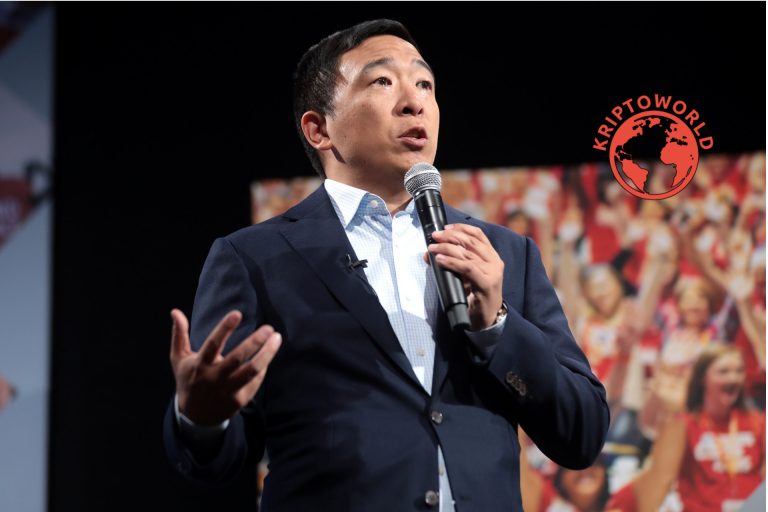 Andrew Yang „mindenkinek pénzt osztana” – ahogy a OneCoin is ígérte