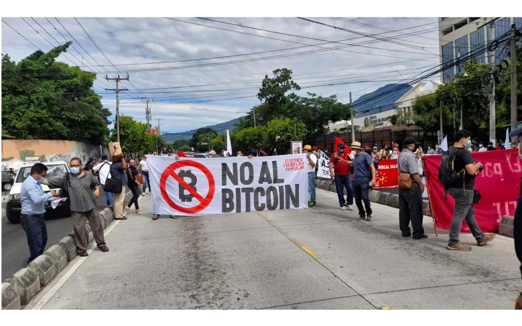 El Salvador: a Bitcoin-törvény miatt tiltakoznak a lakosok